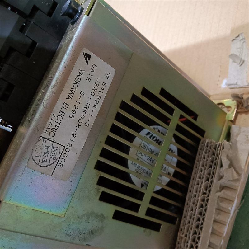 JZNC-JRK00M-21200CE 中古のロボット部品