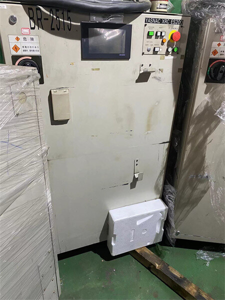 ES200/XRC 中古やすかわロボット