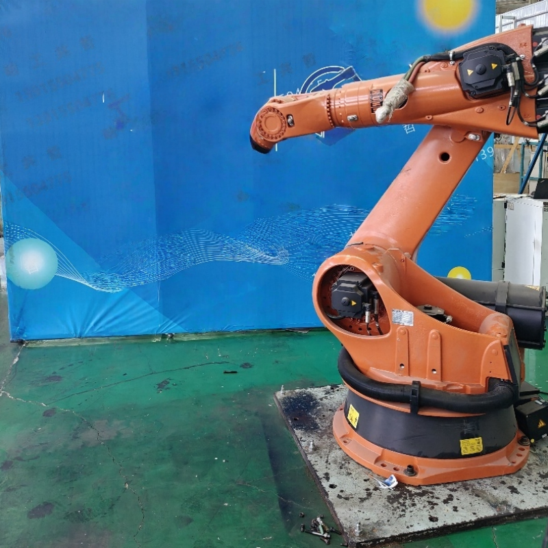 KR210C2 中古KUKAロボット