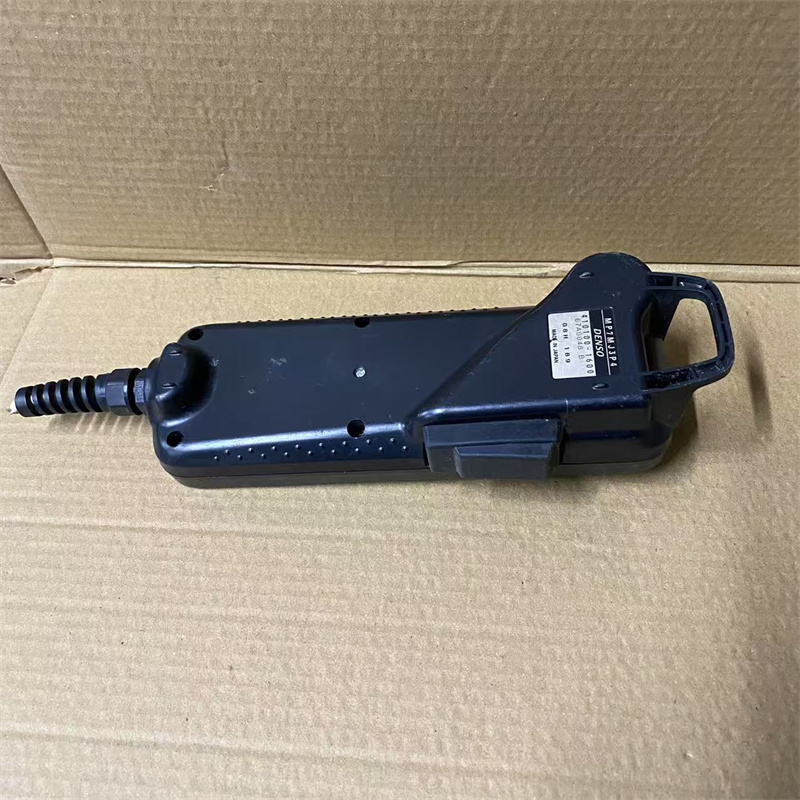 MP7MJ3P4 中古ティーチペンダント