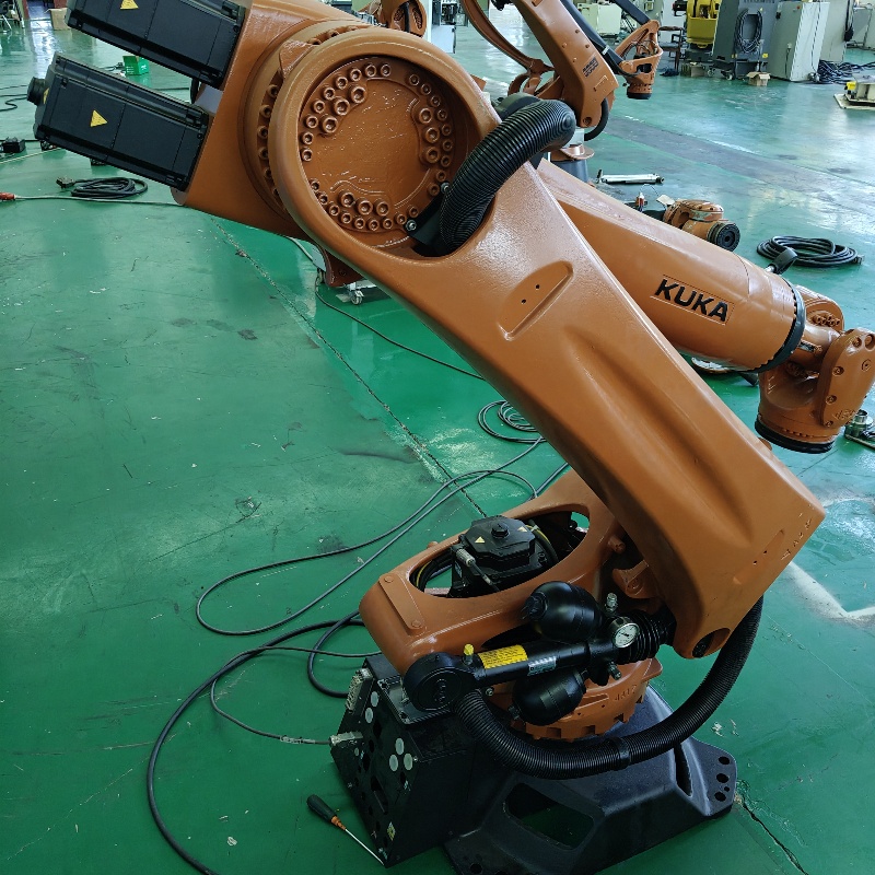 KR210R3100C4 中古KUKAロボット