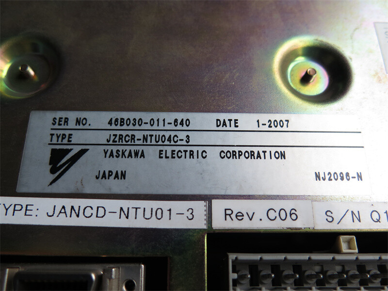 JZRCR-NTU04C-3 中古のロボット部品