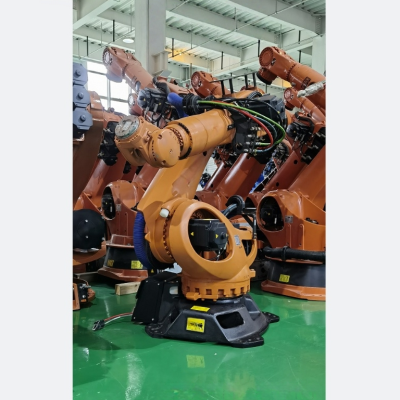 KR210R2700C4 中古KUKAロボット