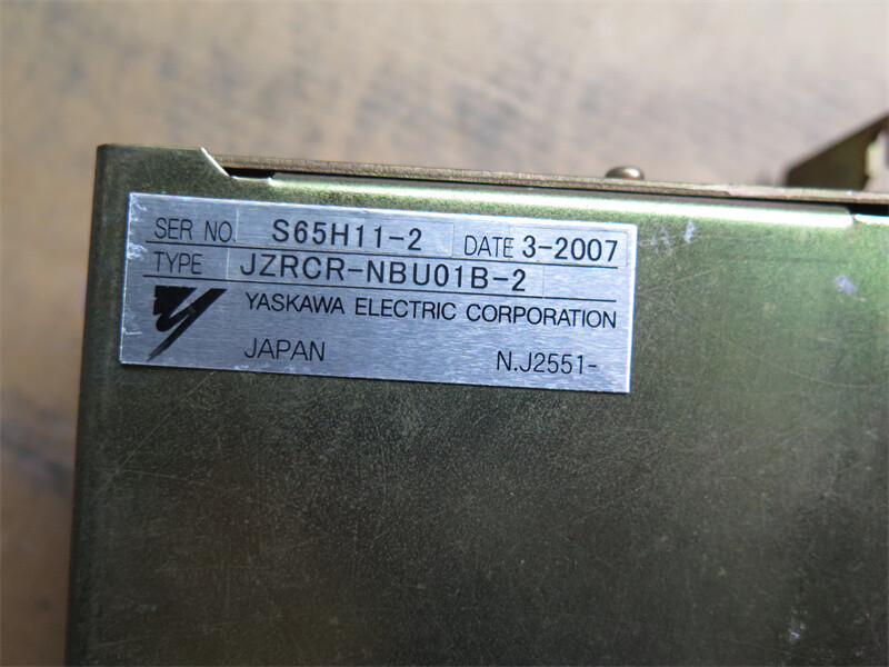 JZRCR-NBU01B-2 中古のロボット部品