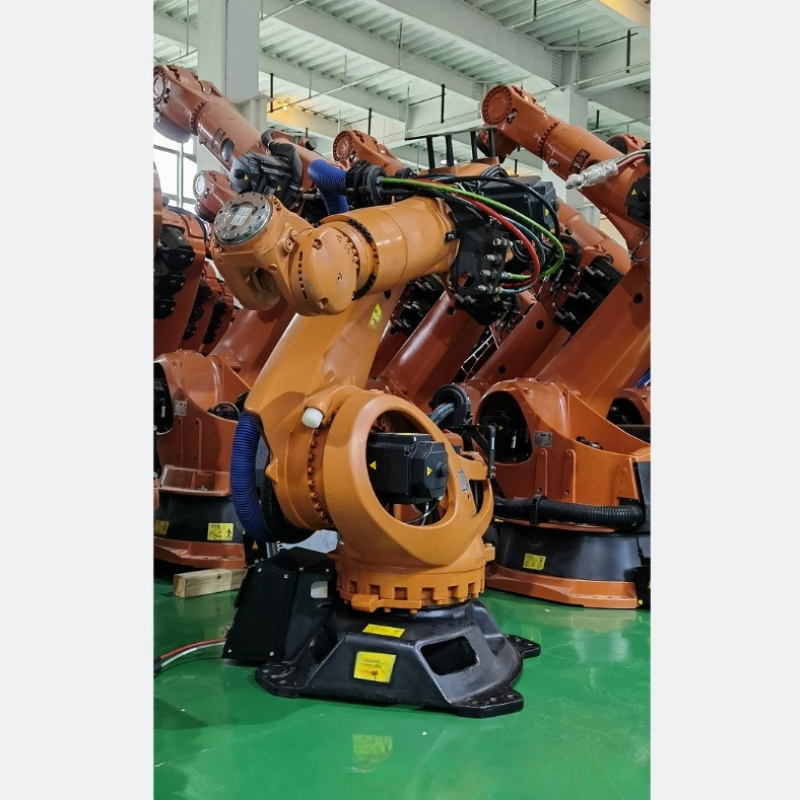 KR210R2700C4 中古KUKAロボット