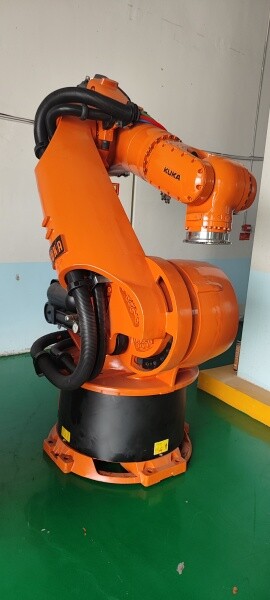 KR500-L420 中古KUKAロボット